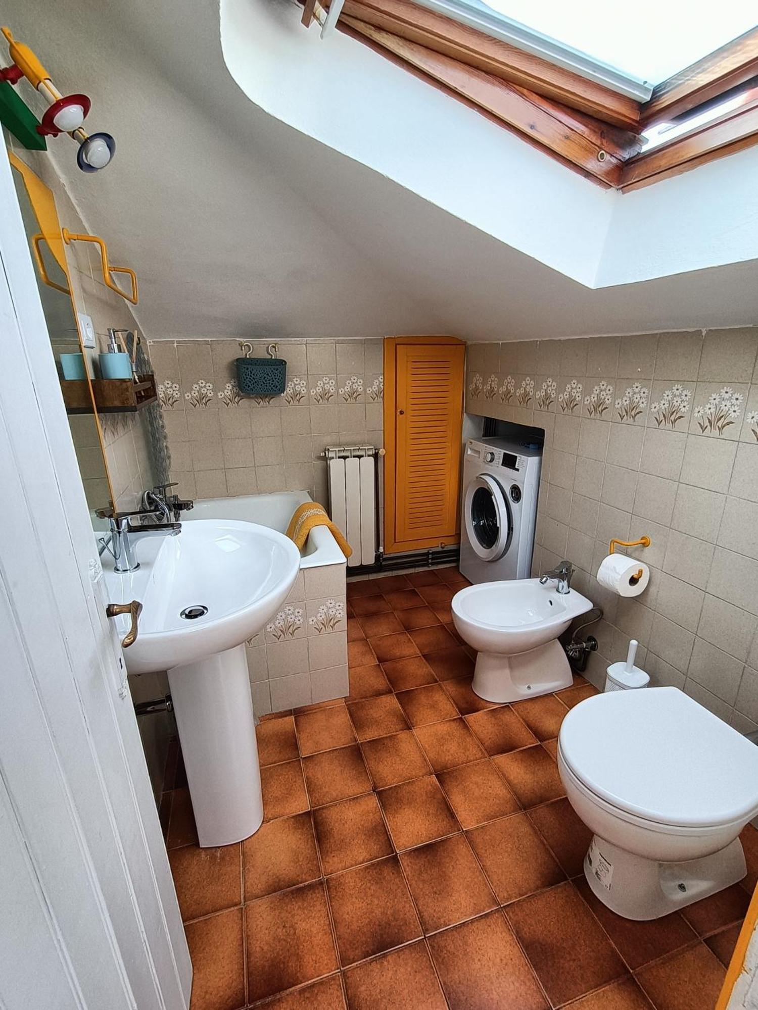Mansard Apart Alba - Sea 5 Terre-Trekking-Excursions-Relax San Terenzo Ngoại thất bức ảnh