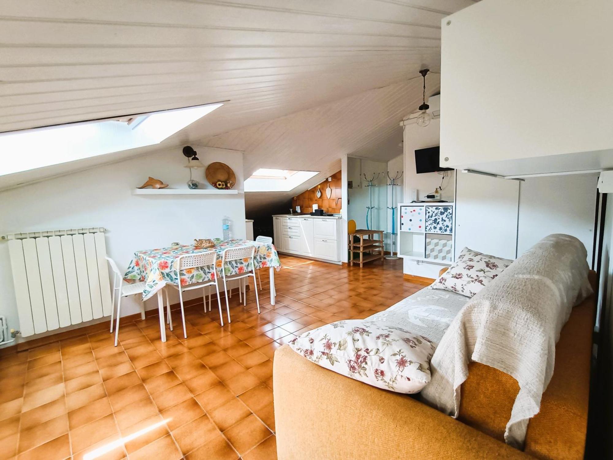 Mansard Apart Alba - Sea 5 Terre-Trekking-Excursions-Relax San Terenzo Ngoại thất bức ảnh